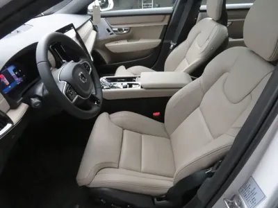Volvo S90 2026, 1497 км, за 37330.69 USD - фото 9