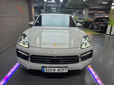 Porsche Cayenne 2023, 59980 км, за 68372.7 USD