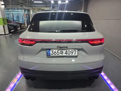 Porsche Cayenne 2023, 59980 км, за 68372.7 USD