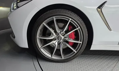 Genesis G70 2018, 135960 км, за 14244.45 USD