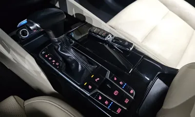Kia K7 2016, 90101 км, за 7752.45 USD - фото 9