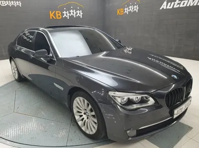 BMW 7-Series · 2009 год