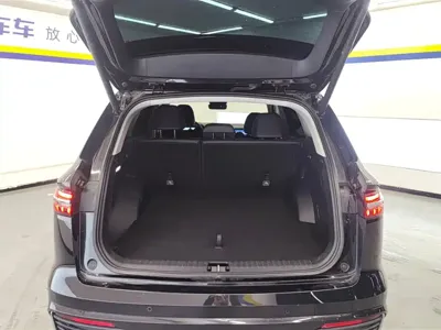 Geely Xingyue L 2023, 70000 км, за 14655.4 USD