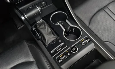 Kia K5 2022, 43752 км, за 11311.18 USD - фото 9
