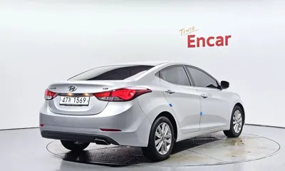 Hyundai Avante 2014, 48824 км, за 4096.46 USD