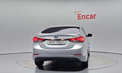 Hyundai Avante 2014, 48824 км, за 4096.46 USD