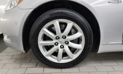 Lexus LS 2009, 109808 км, за 4030.42 USD