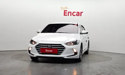 Hyundai Avante 2017, 103889 км, за 4492.9 USD