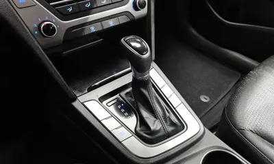 Hyundai Avante 2017, 103889 км, за 4492.9 USD - фото 9