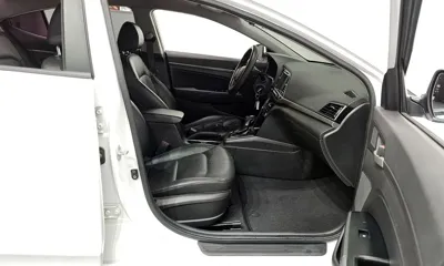 Hyundai Avante 2017, 103889 км, за 4492.9 USD - фото 11