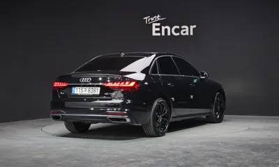 Audi A4 2023, 121259 км, за 14172.17 USD