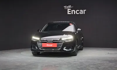 Audi A4 2023, 121259 км, за 14172.17 USD