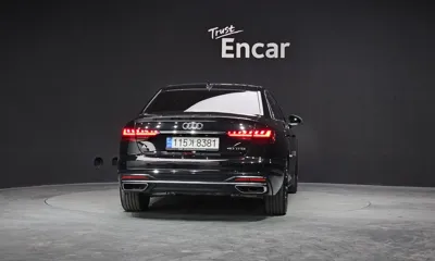 Audi A4 2023, 121259 км, за 14172.17 USD