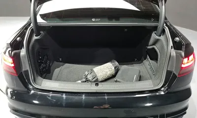 Audi A4 2023, 121259 км, за 14172.17 USD - фото 20
