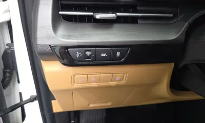 Kia Canival 2023, 58041 км, за 17323.09 USD - фото 27