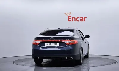 Hyundai Grandeur 2015, 97525 км, за 5798.05 USD