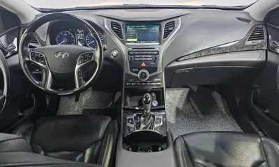 Hyundai Grandeur 2015, 97525 км, за 5798.05 USD - фото 7