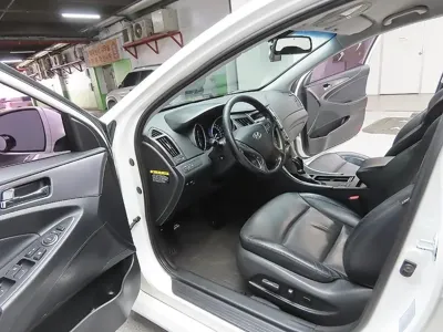 Hyundai Sonata 2014, 136786 км, за 2604.67 USD - фото 14