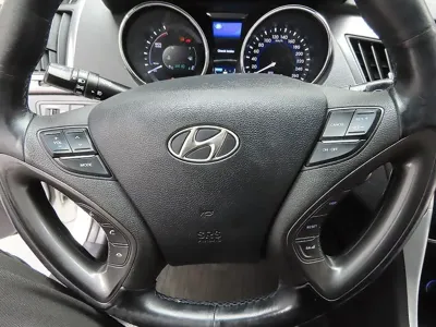 Hyundai Sonata 2014, 136786 км, за 2604.67 USD - фото 15