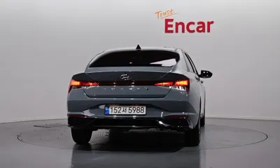 Hyundai Avante 2022, 13888 км, за 14267.11 USD