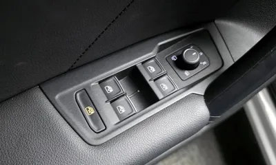Volkswagen Tiguan 2021, 36381 км, за 19403.96 USD - фото 14