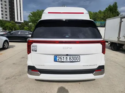 Kia Canival 2025, 9900 км, за 40983.64 USD