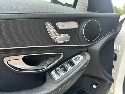 Mercedes-Benz C-Class 2019, 110000 км, за 16156.25 USD - фото 10