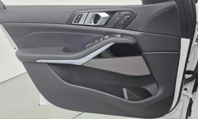 BMW X7 2024, 23948 км, за 72677.61 USD - фото 24
