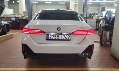 BMW 5-Series 2026, 4356 км, за 41929.39 USD - фото 3