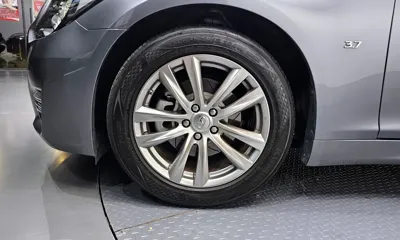 Infiniti Q70 2017, 94240 км, за 7126.9 USD