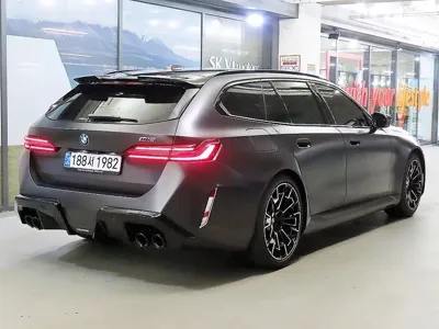 BMW M5 2026, 833 км, за 147408.88 USD