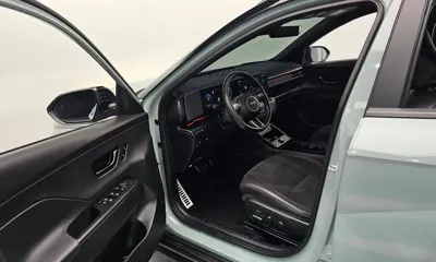 Hyundai Kona 2025, 25302 км, за 17889.69 USD - фото 11