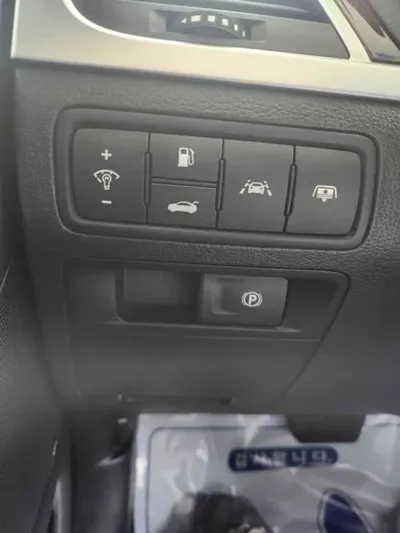 Hyundai Genesis 2015, 183130 км, за 4875.51 USD - фото 20