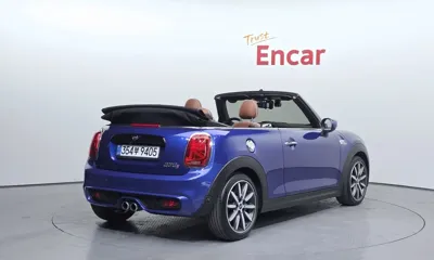 MINI Cooper Convertible 2021, 109668 км, за 12546.31 USD