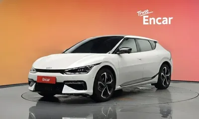 Kia EV6 · 2023 год