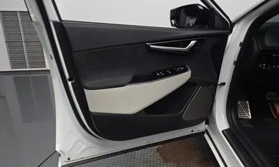Kia EV6 2023, 36678 км, за 26110.54 USD - фото 24