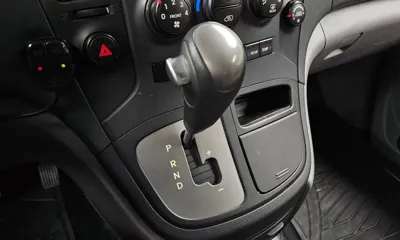Hyundai Starex 2015, 145966 км, за 4722.8 USD - фото 9