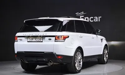 Land Rover Range Rover Sport 2015, 91500 км, за 18654.75 USD