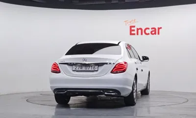 Mercedes-Benz C-Class 2016, 101771 км, за 8259 USD