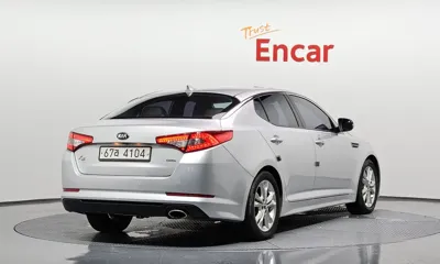 Kia K5 2013, 66979 км, за 3744.09 USD