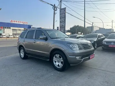 Kia Borrego 2010, 130000 км, за 3825.71 USD