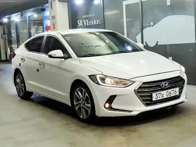 Hyundai Avante · 2016 год