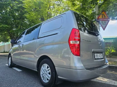 Hyundai Starex 2017, 170461 км, за 5513.98 USD