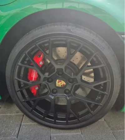 Porsche 911 2023, 9984 км, за 140912.13 USD