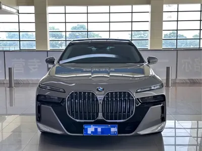 BMW 7 Series 2023, 69000 км, за 68686.13 USD