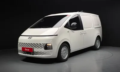 Hyundai Staria · 2022 год
