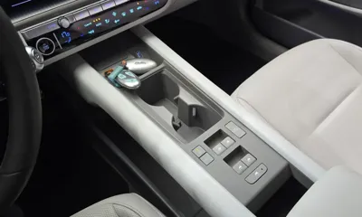 Hyundai Ioniq6 2023, 82648 км, за 21333.86 USD - фото 20