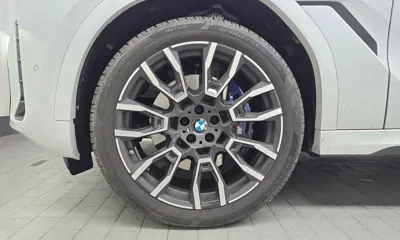BMW X6 2025, 5578 км, за 83845.38 USD