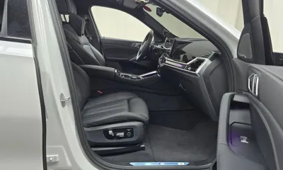 BMW X6 2025, 5578 км, за 83845.38 USD - фото 11