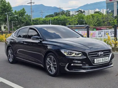 Hyundai Grandeur 2018, 166000 км, за 7748.91 USD